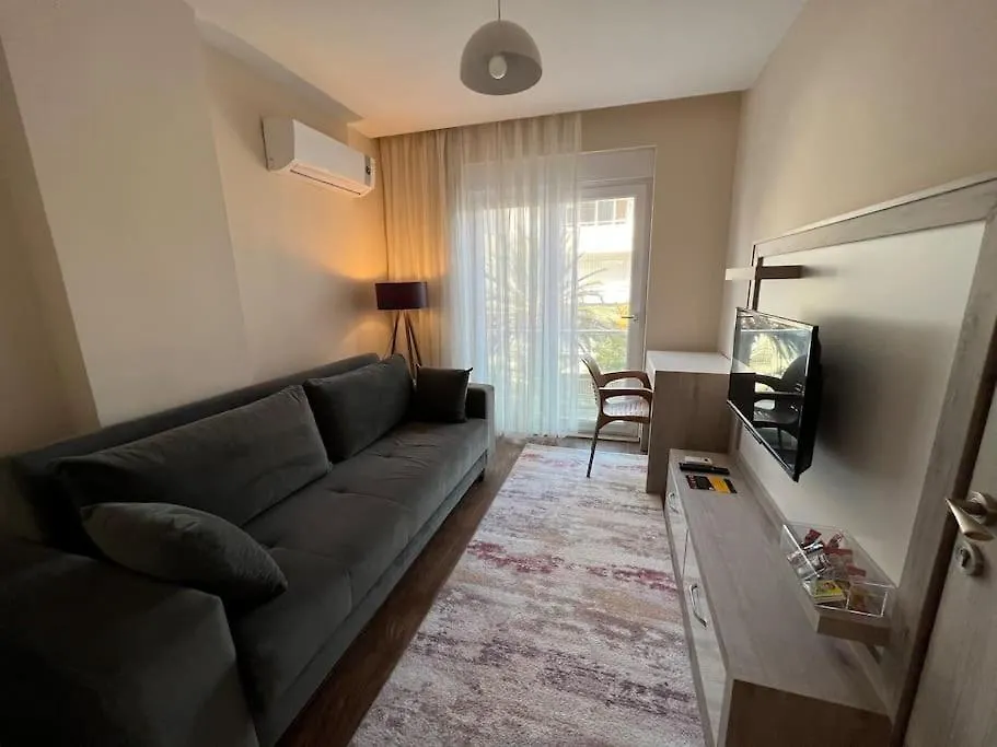 Konyaalti Sahiline Arac Ile 5 Dk Merkezi Konum '14' Antalya
